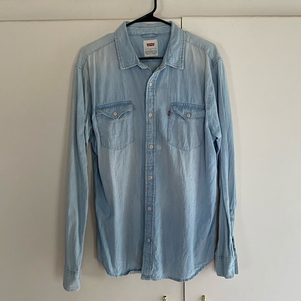 Men’s Levi’s denim shirt XL